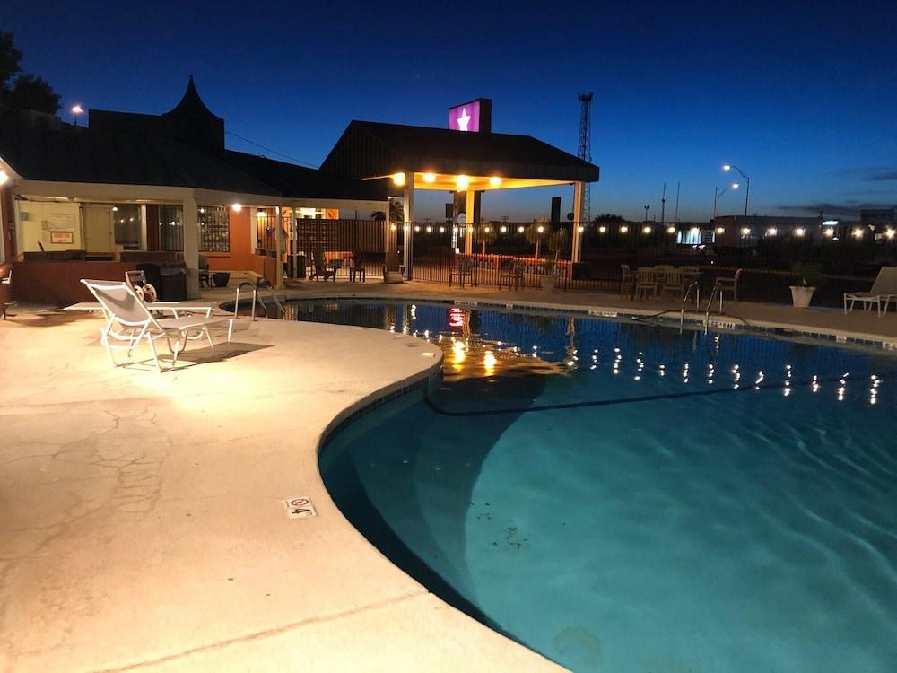 The Classic Desert Aire Hotel 앨라모고도 외부 사진
